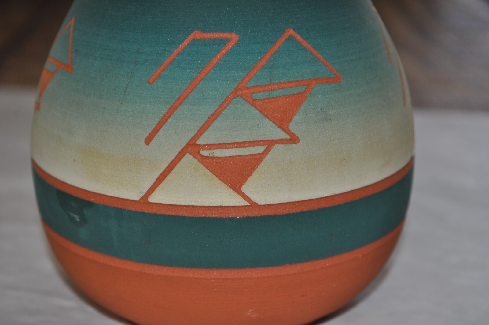 Sioux Pottery Native American 7 5/8″ tall Painted Clay Vase-Signed