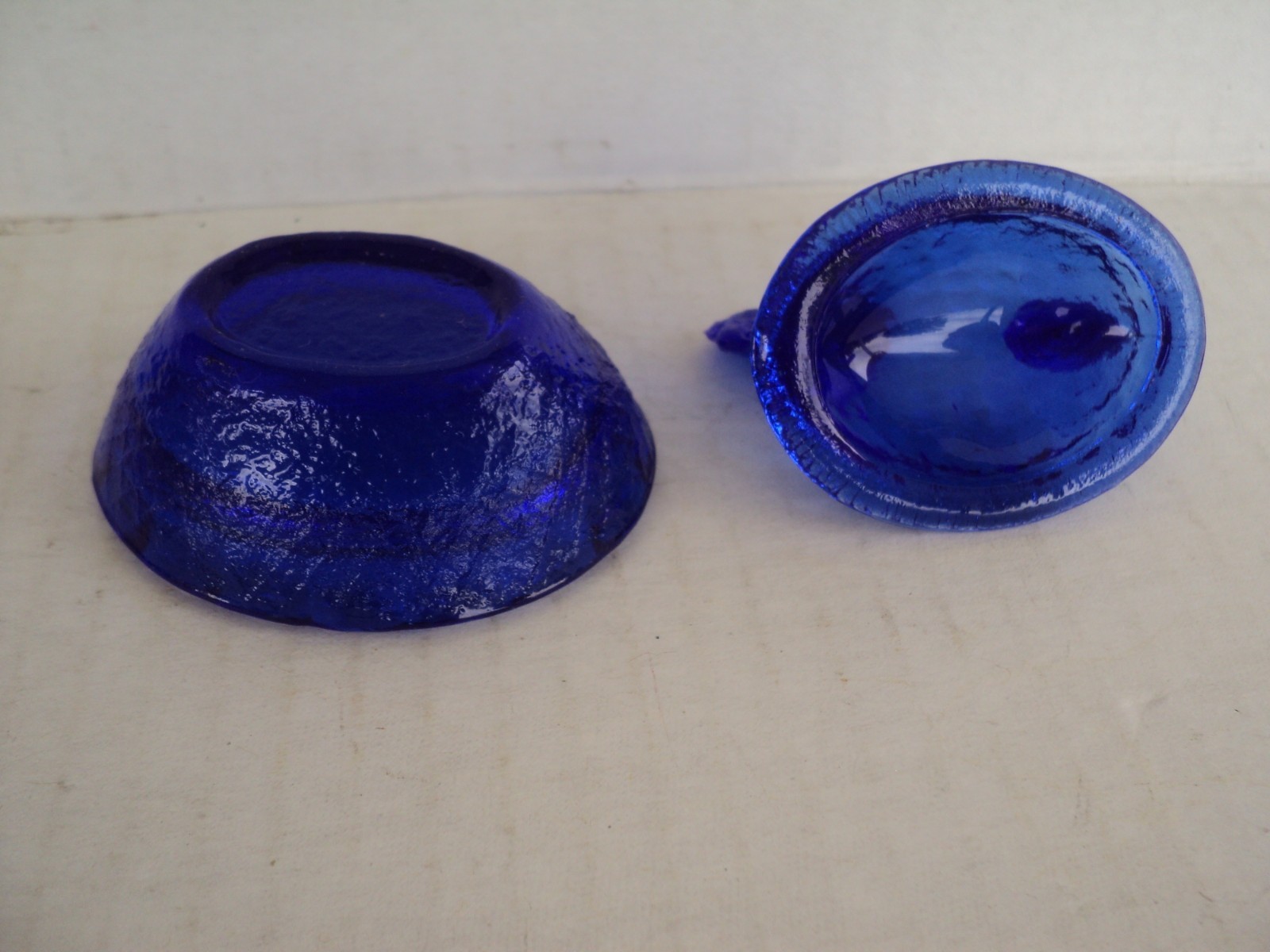 Mini Hen On A Nest Cobalt Blue Glass 2.5″