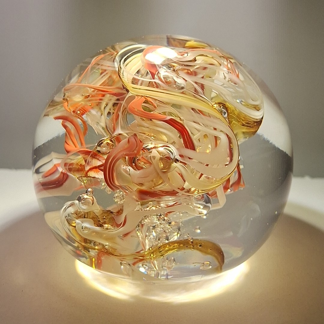 PAPERWEIGHT BLOWN ART GLASS MCM GOLD SALMON WHITE SPIRAL 3” UNMARKED BEAUTIFUL