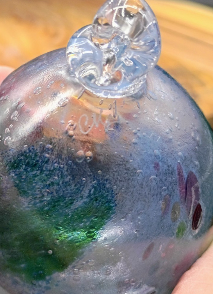 Hand Blown Art Glass Orb Witch Ball Suncatcher Christmas Ornament 2.5″ Signed