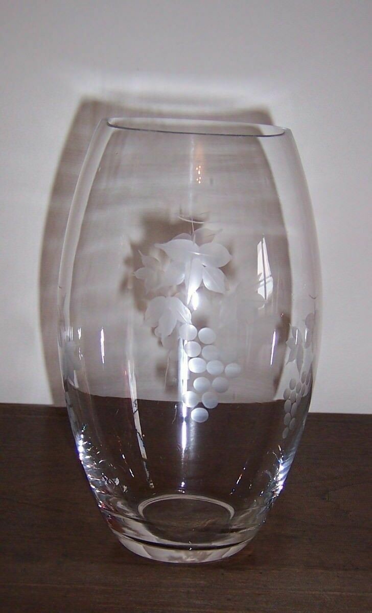 Large Clear Glass Vase – Wheel Cut Grape & Leaf Pattern – Ground Rim – Unmarked