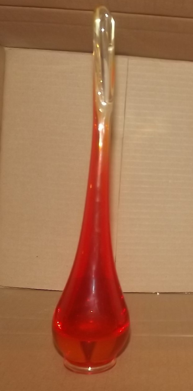 Vintage MCM Viking Swung Art Glass Bud Vase in Persimmon Amberina 11 1/2”