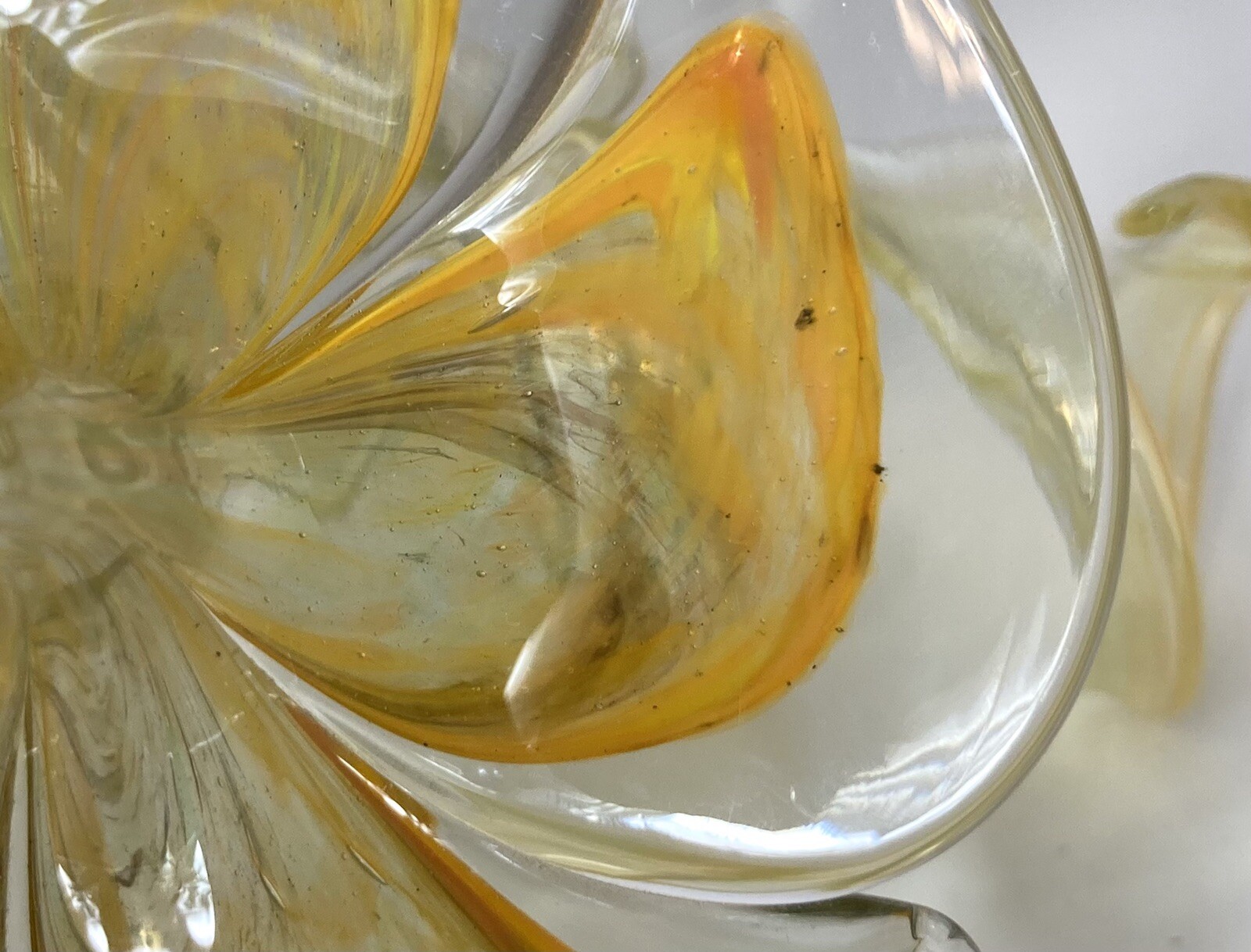 Art Glass FLOWER WITH SWIRLED STEM Clear Orange Yellow Green 4.5 Inches Tall