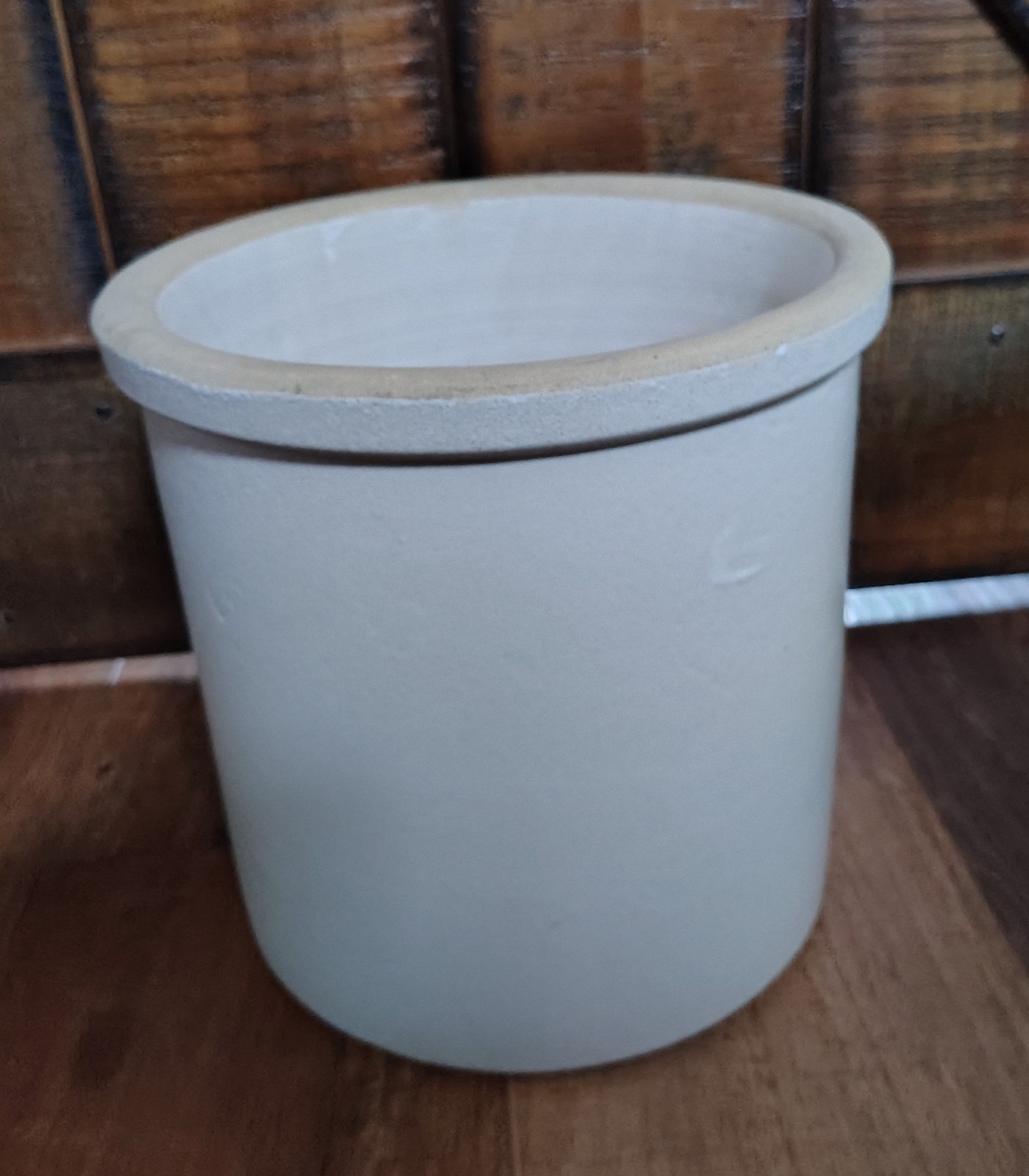 Vintage Reproduction Decorative 2 Gallon Bluebird Crock White Interior