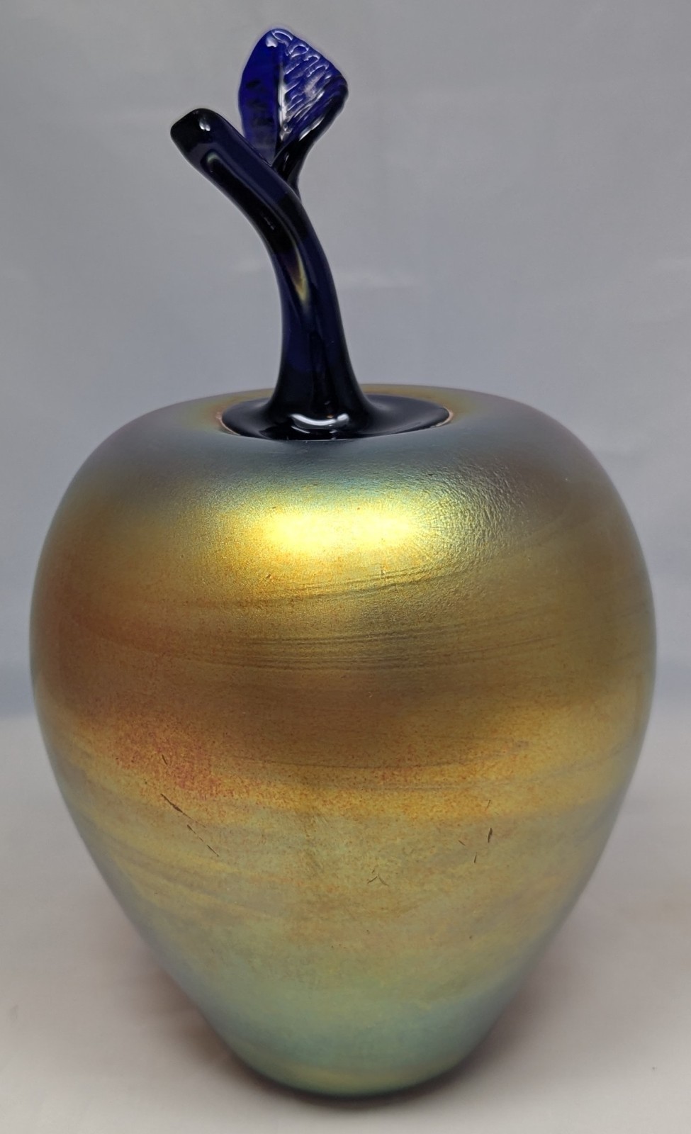 Gold Aurene Iridescent Apple Cobalt Stem Leaf Signed S. Lundberg Glass Art 2002