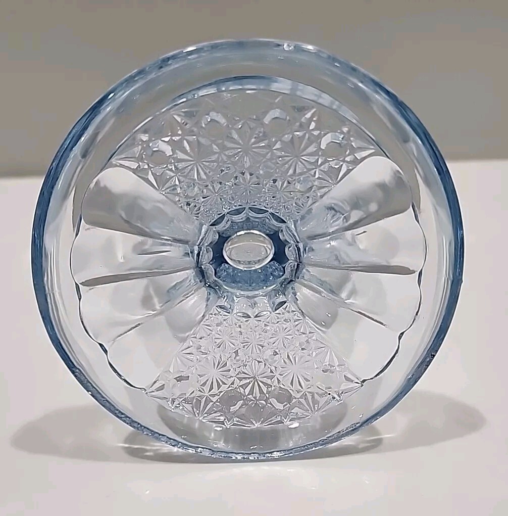 Fenton Glass LIGHT BLUE Daisy Button Fan Vase ~ HARD TO FIND ~ MINT!