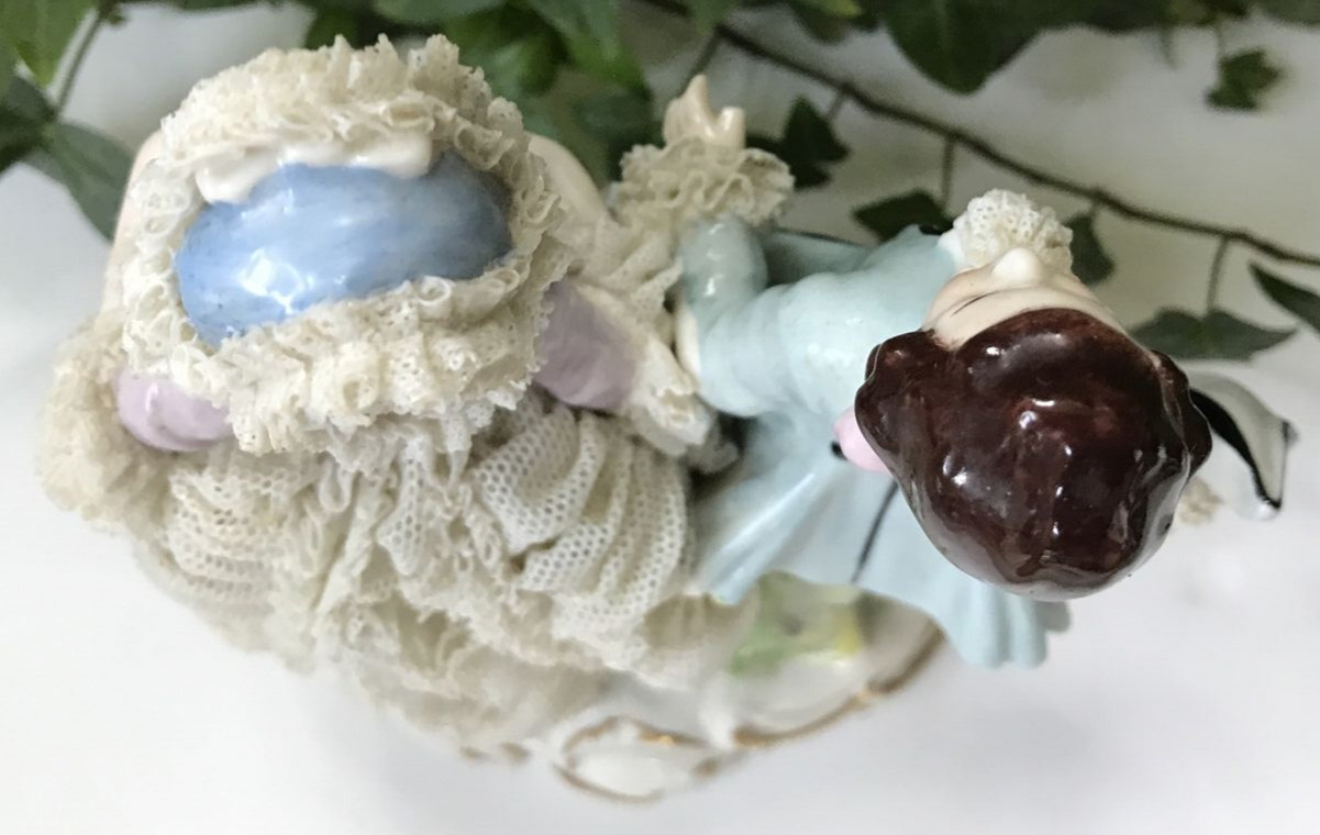 Antique Dresden Art Germany Lace Porcelain Man Woman Victorian Figurine 7″ H