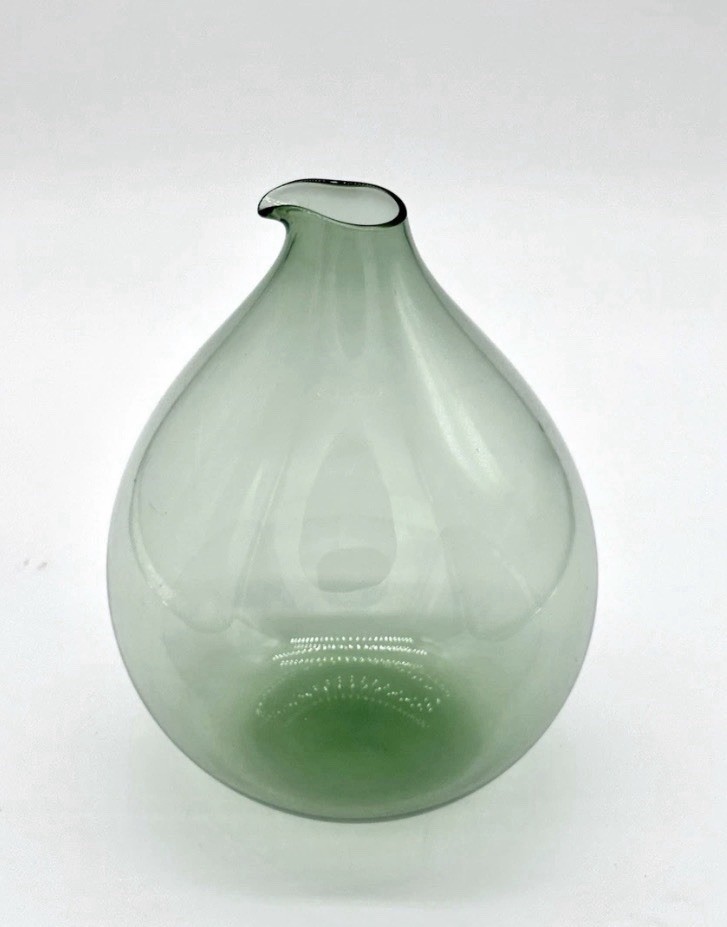 Kjell Blomberg for Gullaskruf Sweden Blown Glass 6 1/4″ Blomkulla Vase c. 1963
