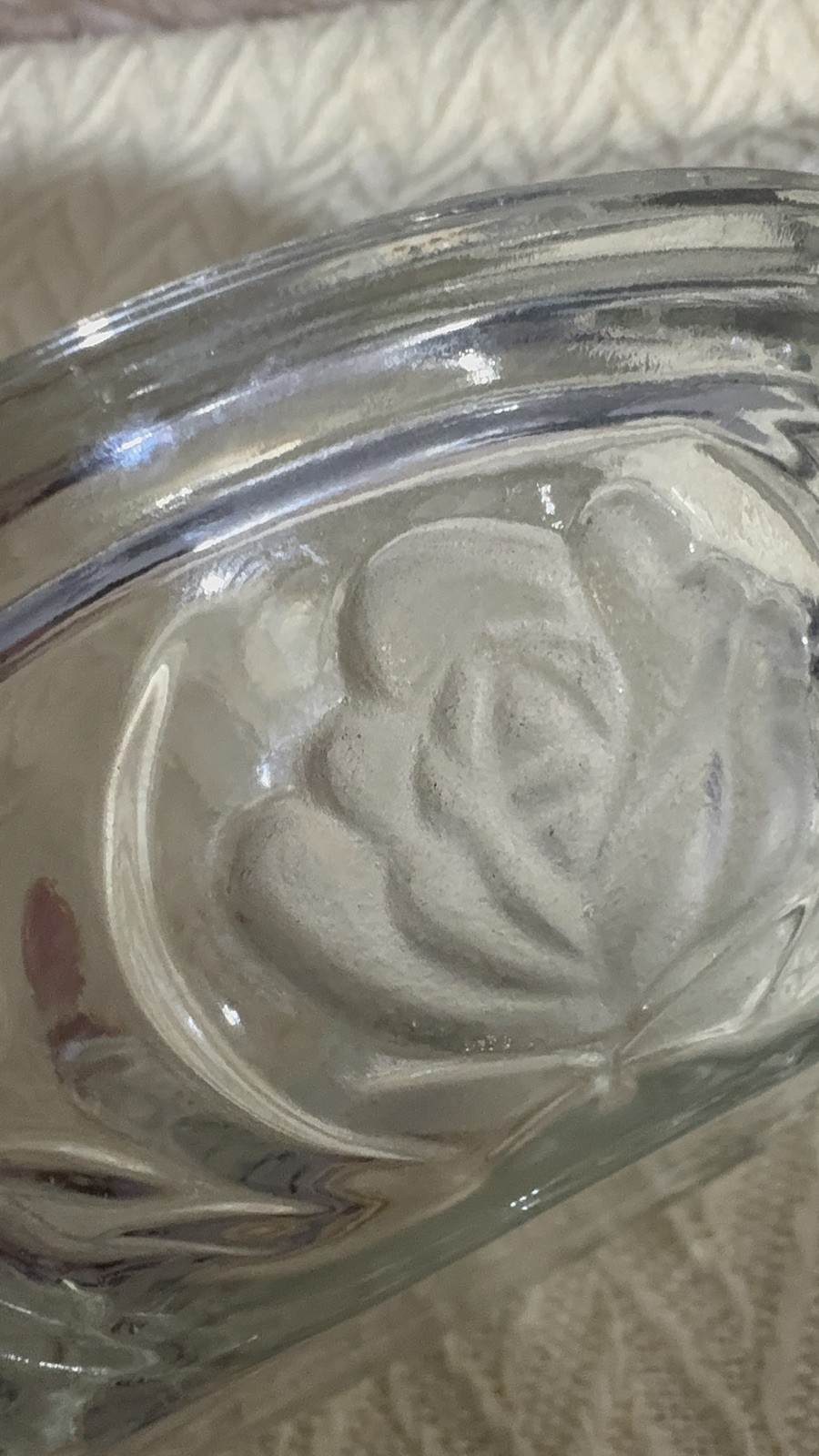 Vintage KIG INDONESIA 6″ Clear Heavy Glass 4 Slot Ashtray with Embossed Roses