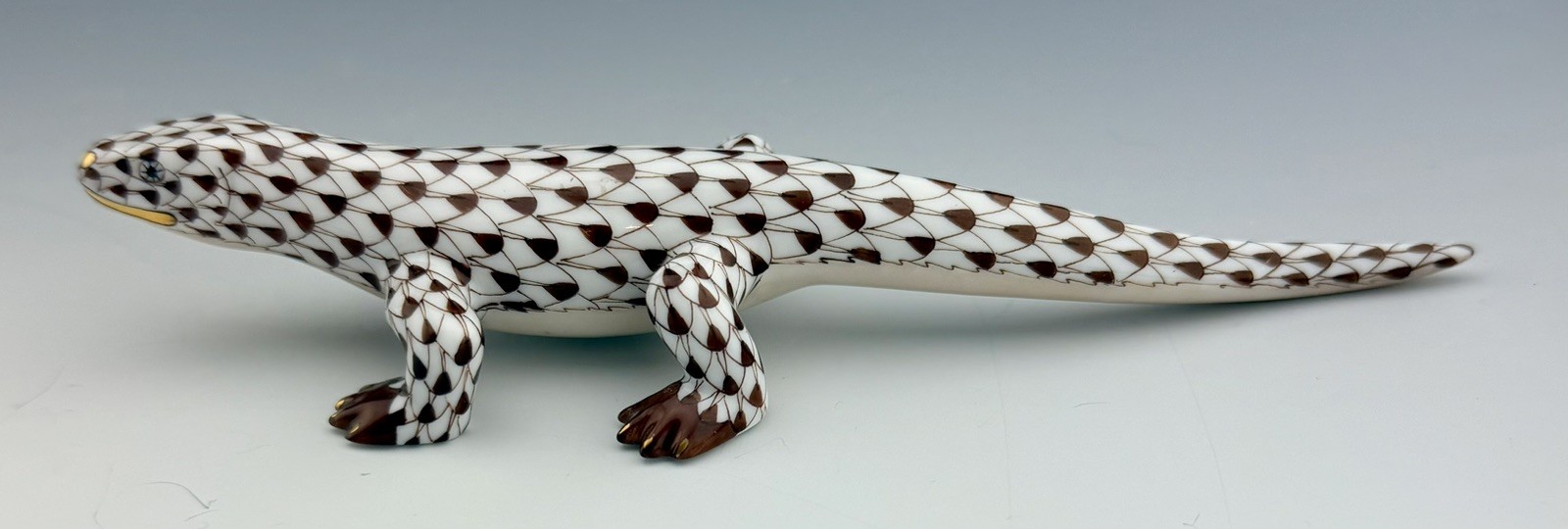 🦋 MINT HEREND 7″ Komodo Dragon Lizard Chocolate Fishnet Figurine ($595 Retail)