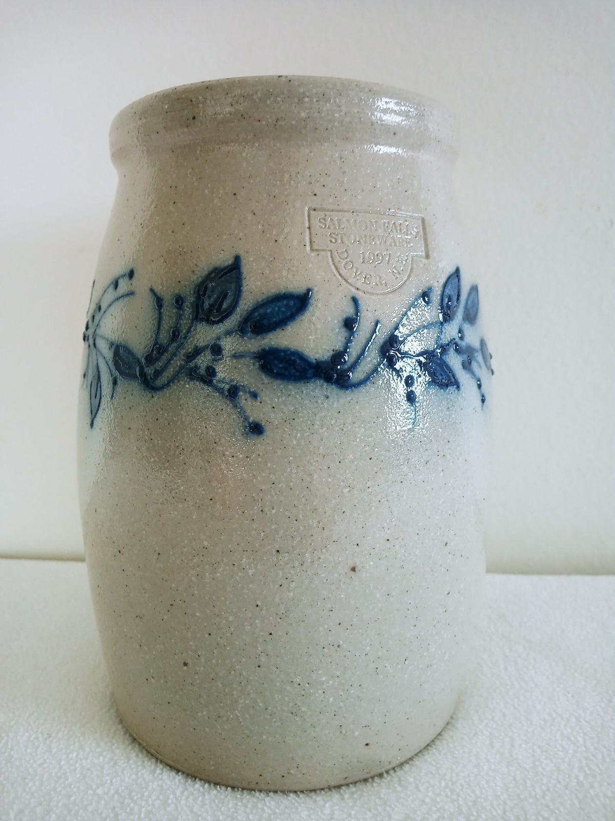 Salmon Falls New Hampshire Vase Crock 7” Salt Glaze Stoneware Blueberry Vine