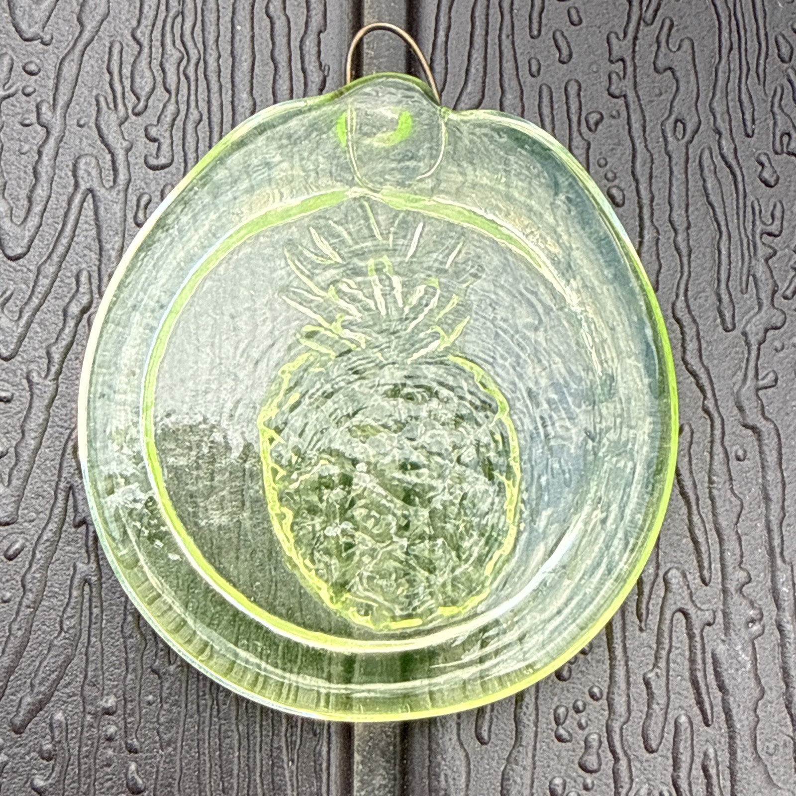 Pressed Art Glass Pineapple Green Round Sun Catcher Ornament Window Art~2 Inches