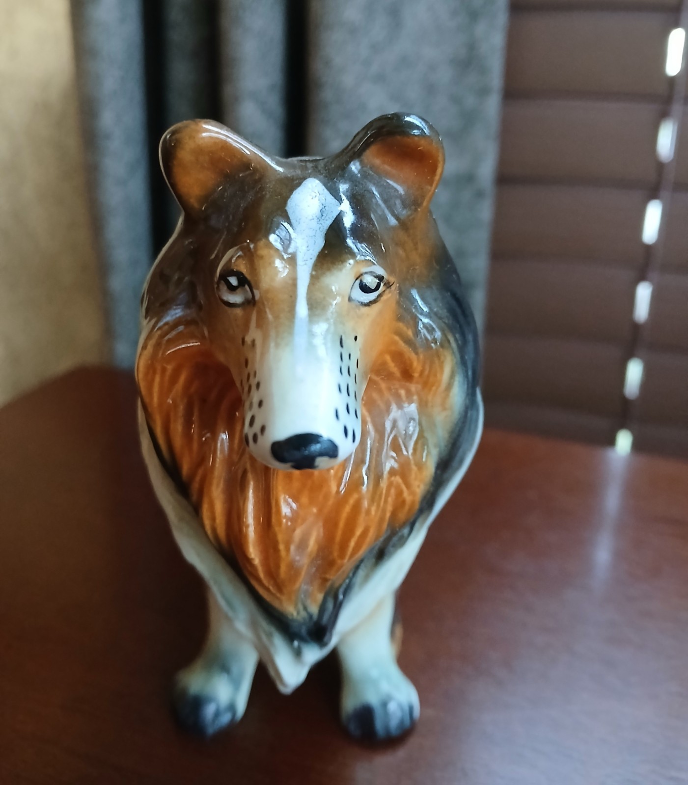 Vintage 1960s Japan Ceramic Collie Dog FIGURINE 7.5 in x 5.5 in. Beautiful