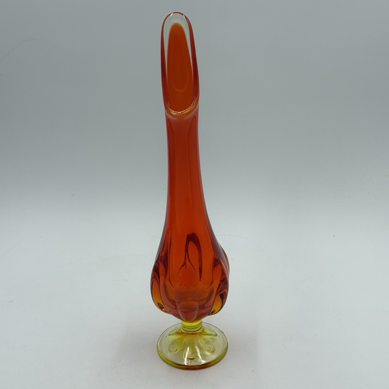 Vintage MCM Viking 12” Swung 6 Petals Bud Vase Orange Yellow Amberina Persimmon