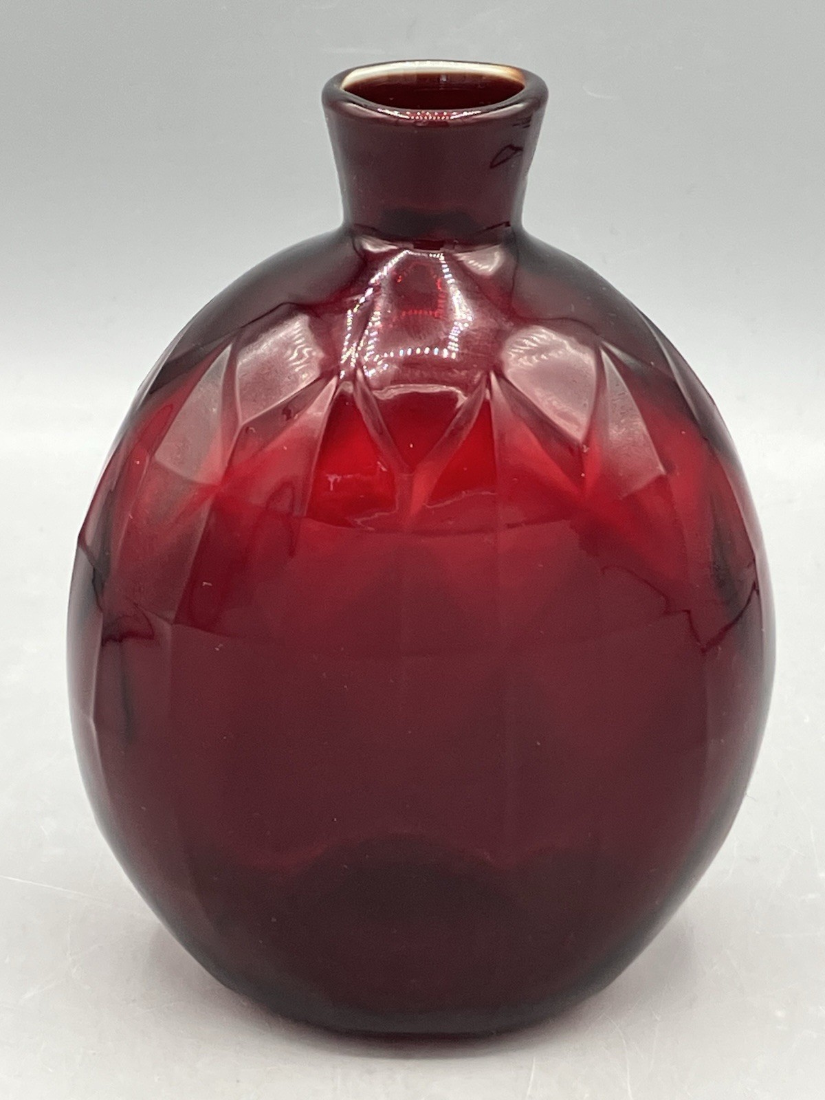 Metropolitan Museum of Art Hand Blown Ruby Red Glass 5.25″ Bud Vase Etched MMA