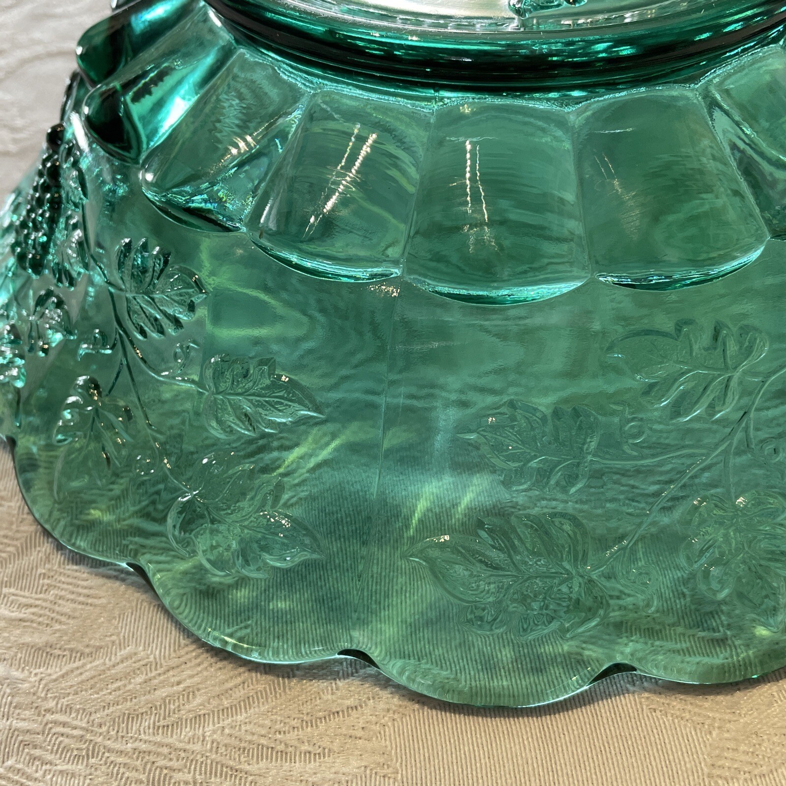 Fenton Forest Green Bowl Fluted Edges Grapes & Leaves Approx. 10″ Round Vintage