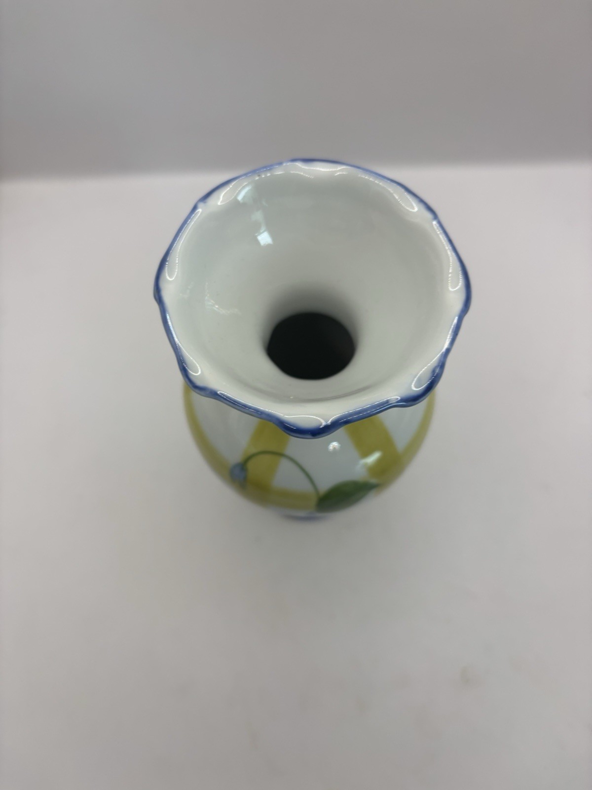 Andrea By Sadek Yellow And White Gingham With Blue Violets Ceramic Vase 6.5”
