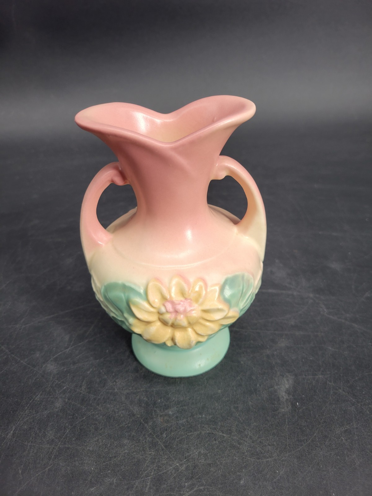 Vintage 1940s Hull Pottery U.S.A. Water Lily Line L-2 5 1/2 Inch 2-Handled Vase