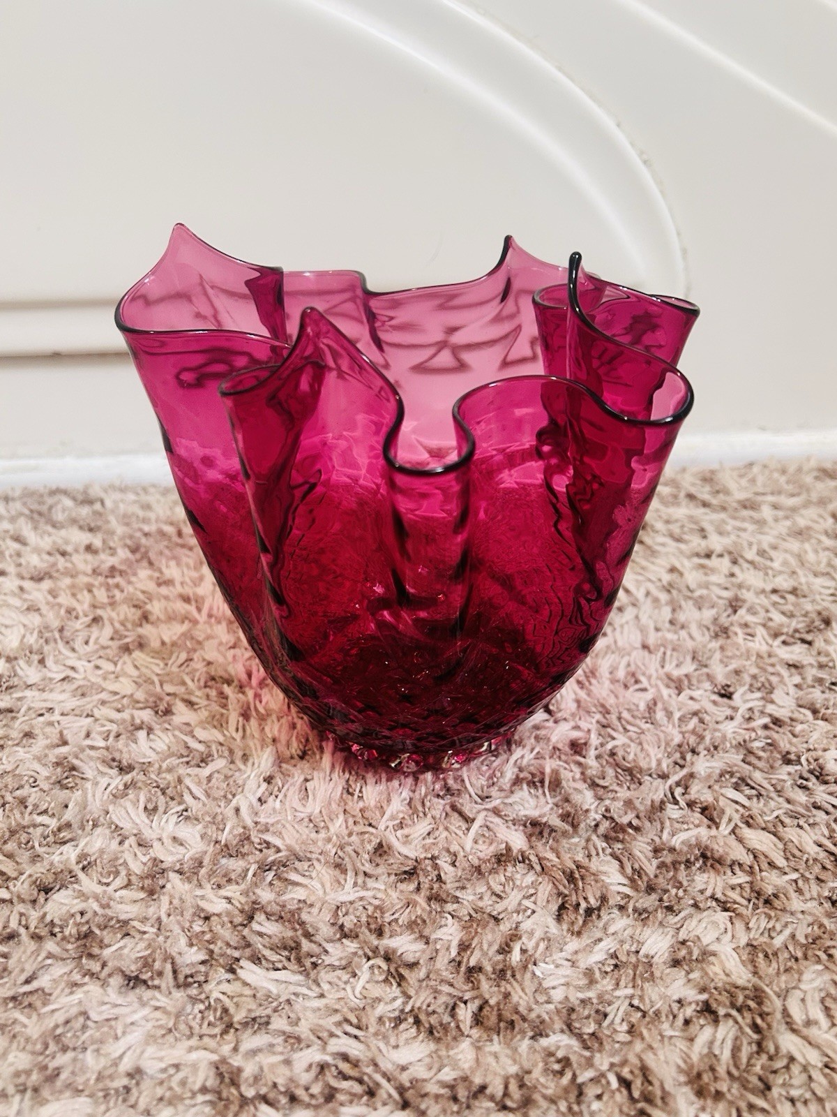 VINTAGE MURANO CRANBERRY ITALIAN ART GLASS HANDKERCHIEF VASE-DIAMOND/QUILTED