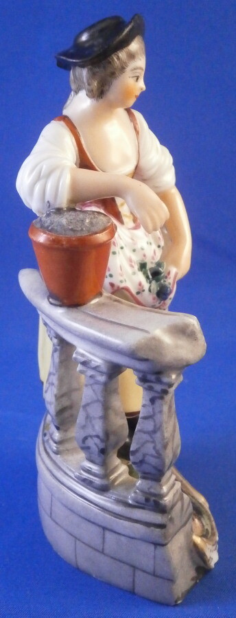 Antique Niderviller Porcelain Lady Gardener Figurine Figure Porzellan Figur