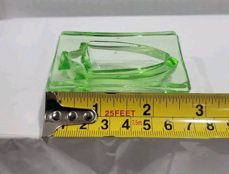 Vintage Uranium glass arrow / Turn signal Bubbled Glass 3d