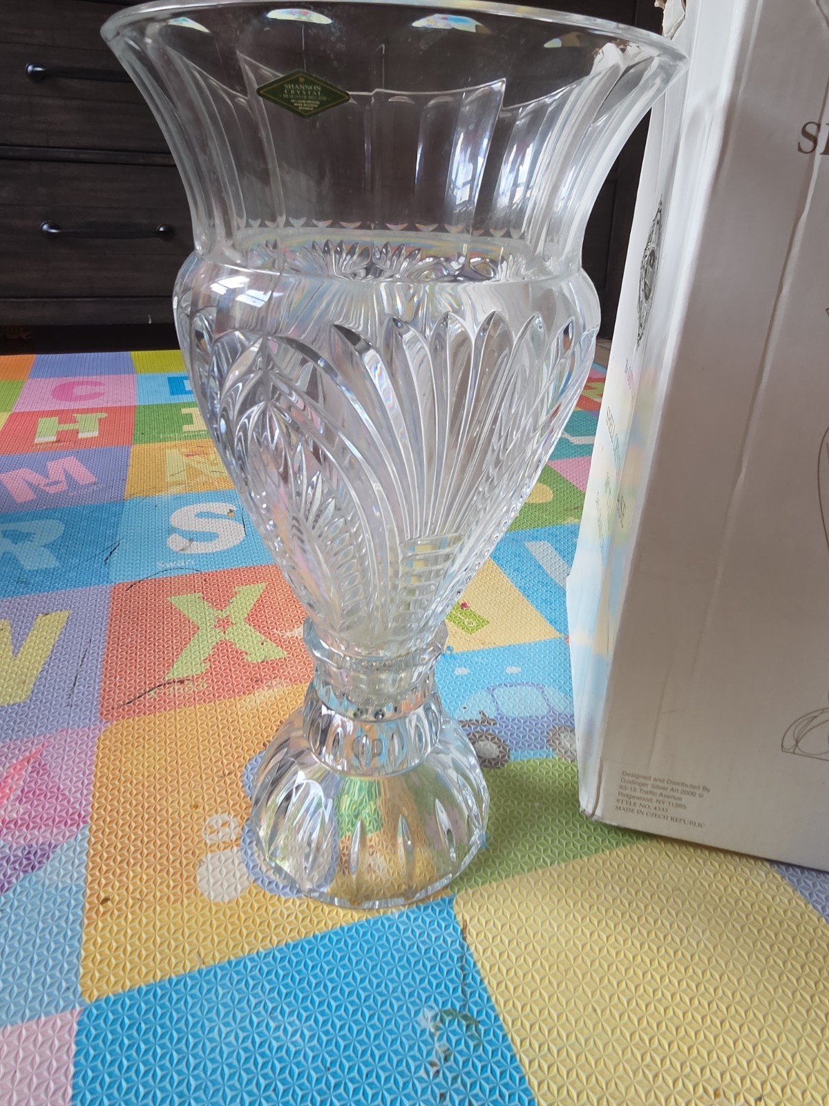 Shannon 24% Lead Crystal Vase By Godinger Coquille Shell Czech Rep 16″ Tall