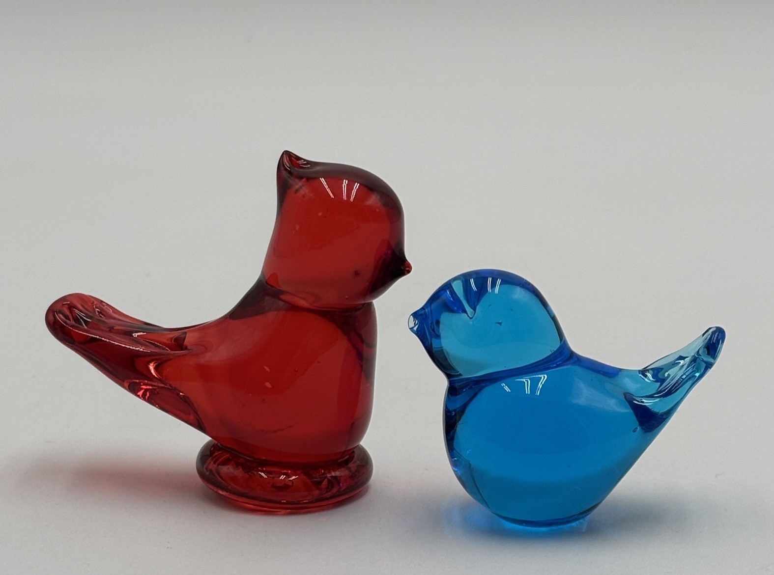 (2) Country Cardinal Ron Ray 1993 Red Glass & Mini Bluebird Of Happiness Figures