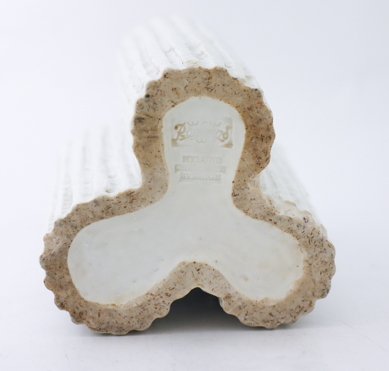 White Large Vase Chamotte – Gunnar Nylund – Rörstrand – Mid 20th Century Design