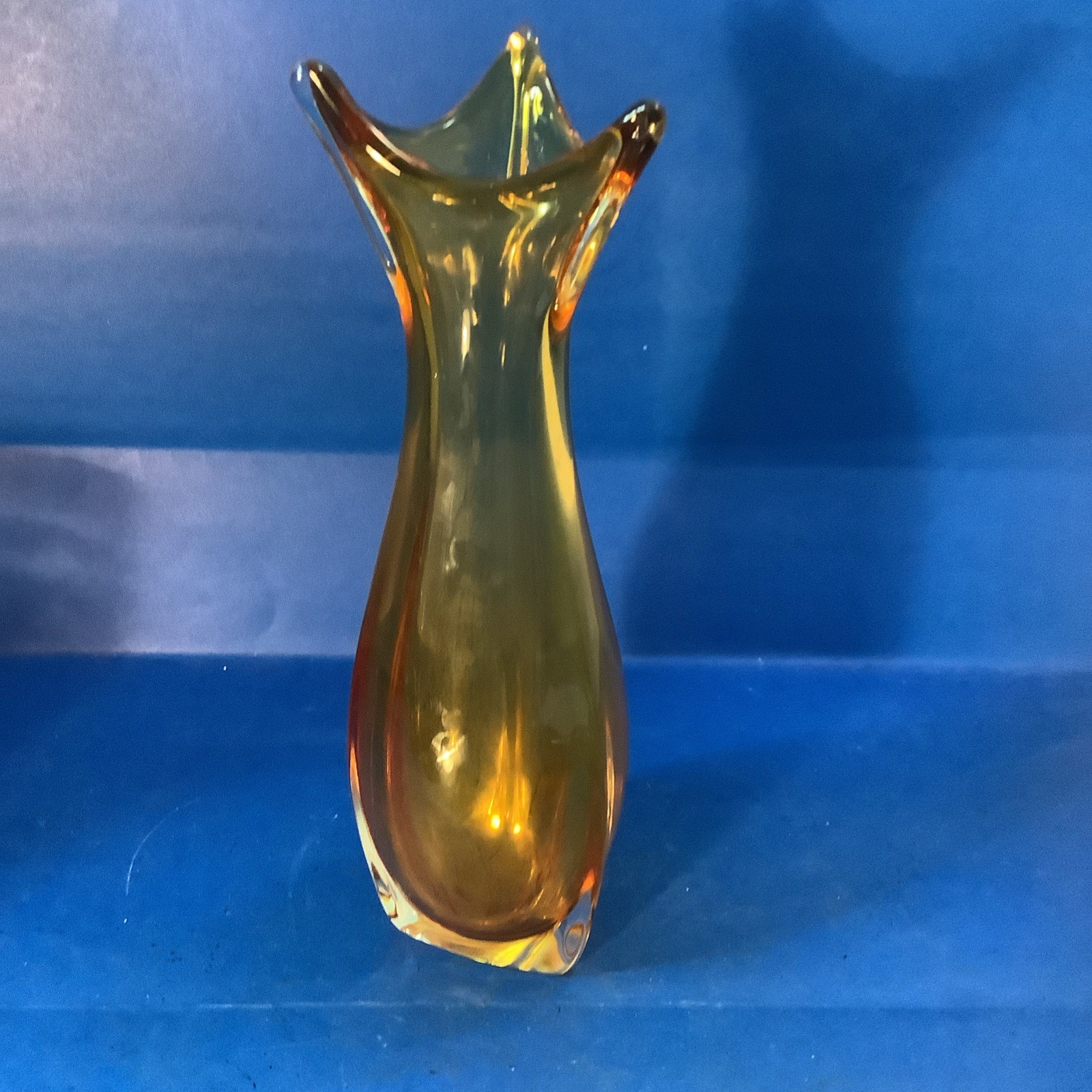 Canada CHALET ART GLASS AMBER SWUNG VASE VINTAGE 10in