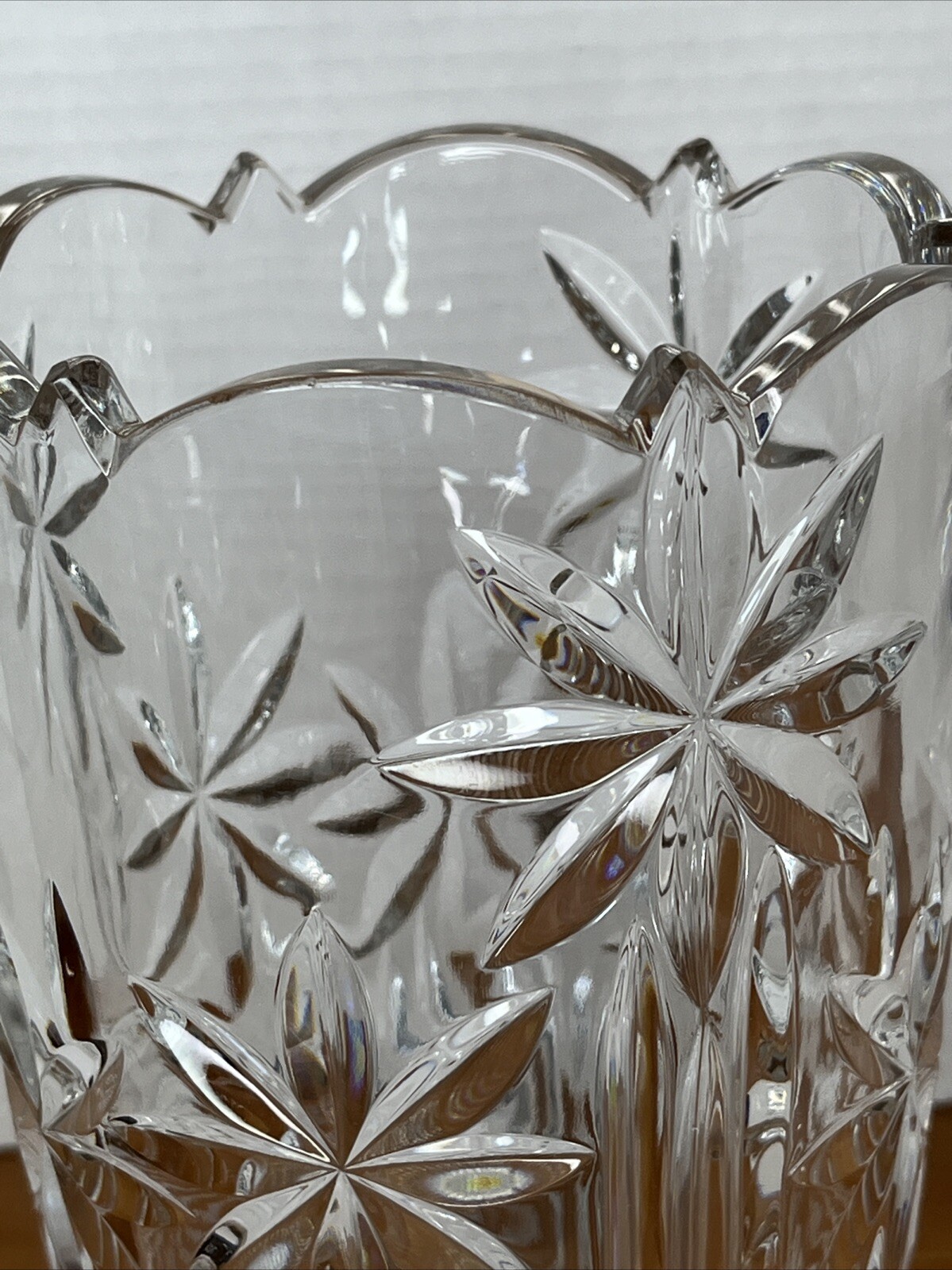 Bohemia Crystal Perseus Barrel Vase 11″ Crystal Vase – Heavy Duty Elegant