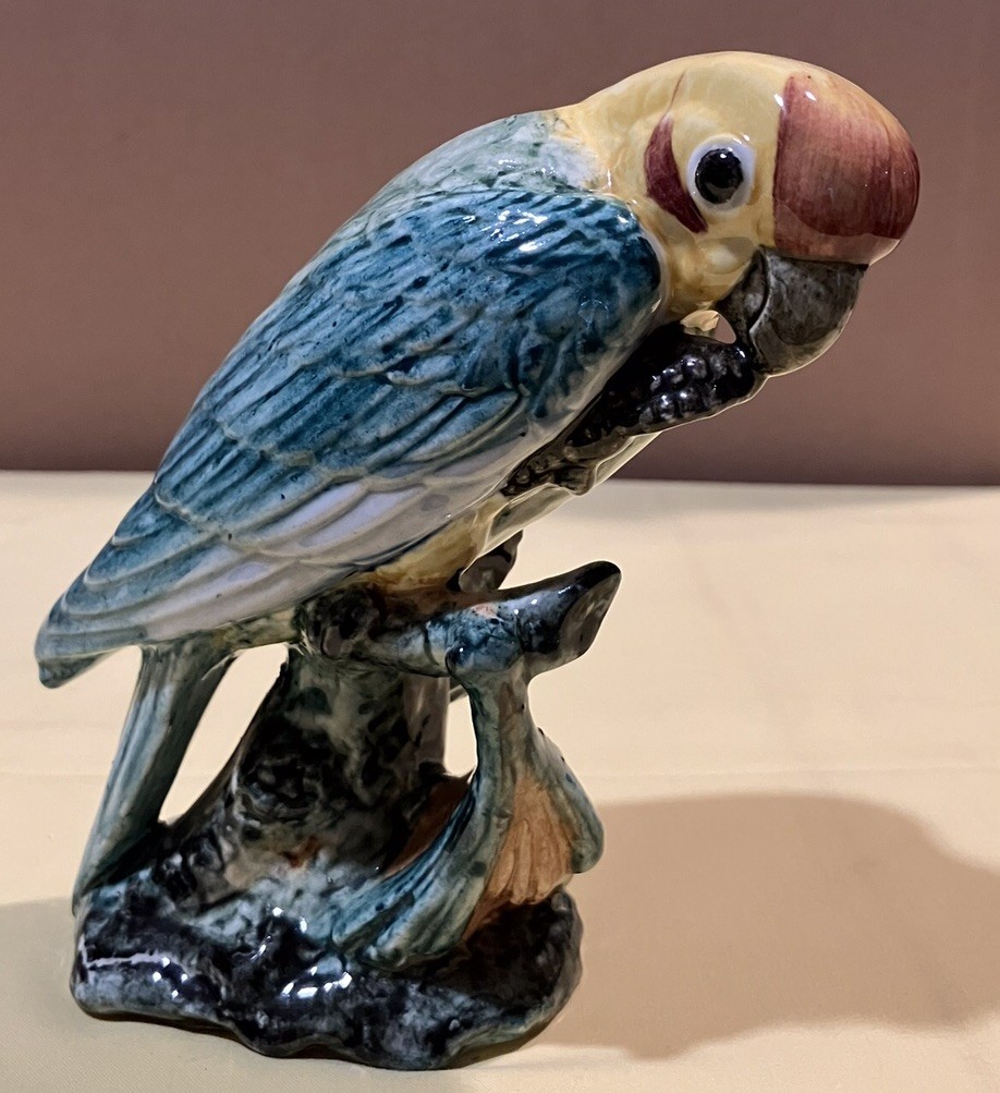 STANGL POTTERY PAROQUET (PARROT) HAND PAINTED COLORFUL BIRD FIGURINE #3449-MINT