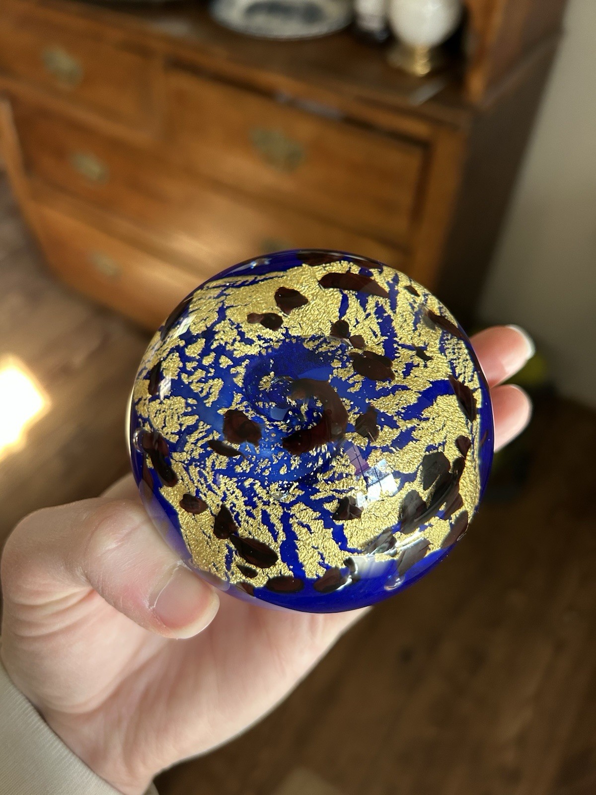 Robert Held Cobalt Blue Gold Foil Round Paperweight Signed & Original Sticker