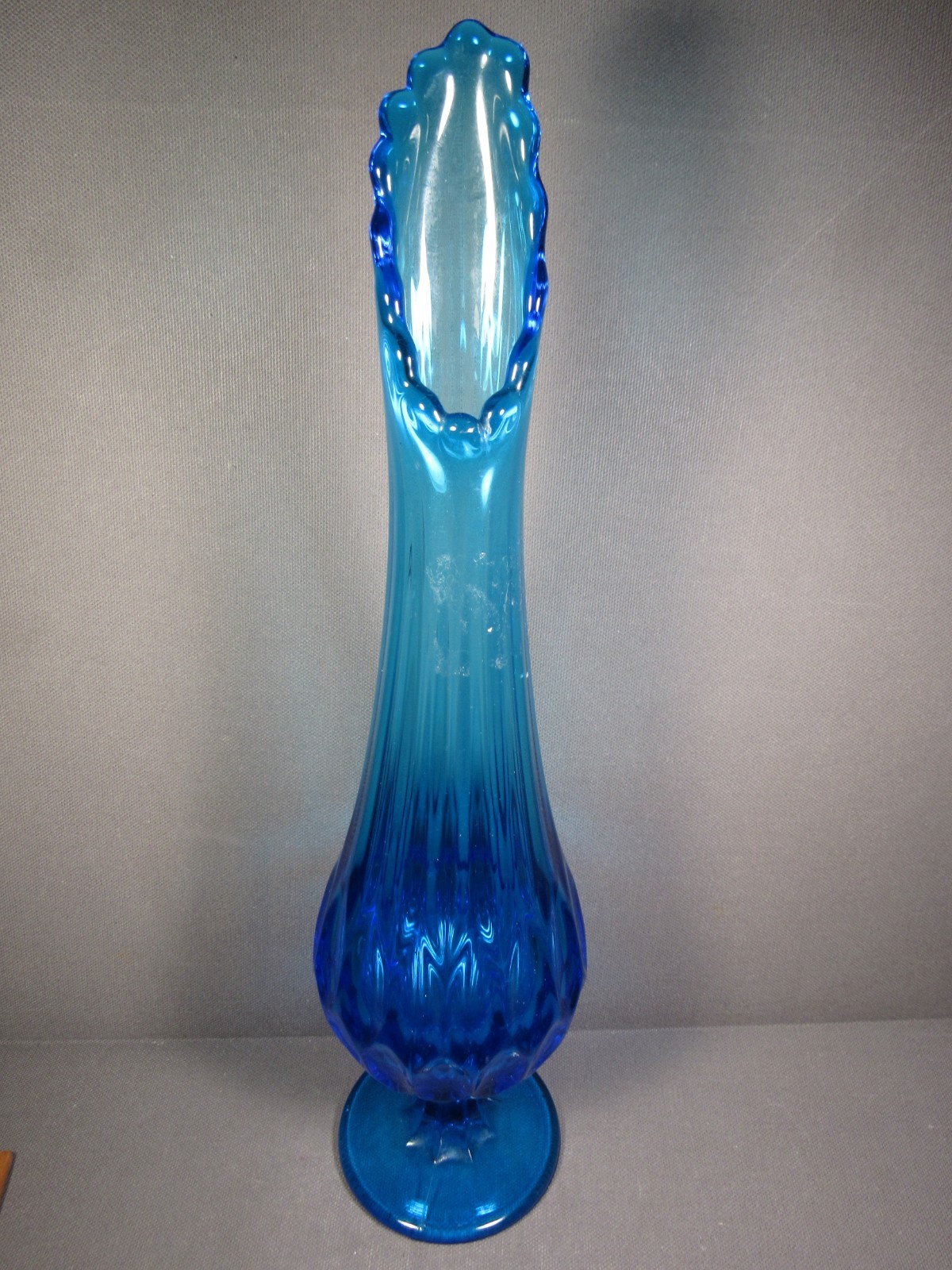 Fenton Sapphire Blue Swung Vase Glass Thumbprint Pedestal 15.5″Unmarked Vintage