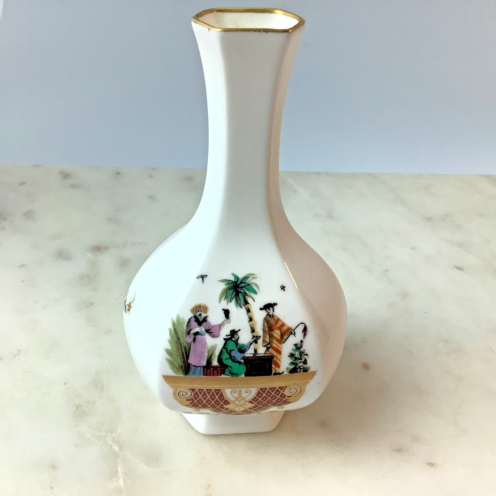 Royal Worcester Fine Bone China England 4″ Mini Bud Vase 3862 Chinoiserie