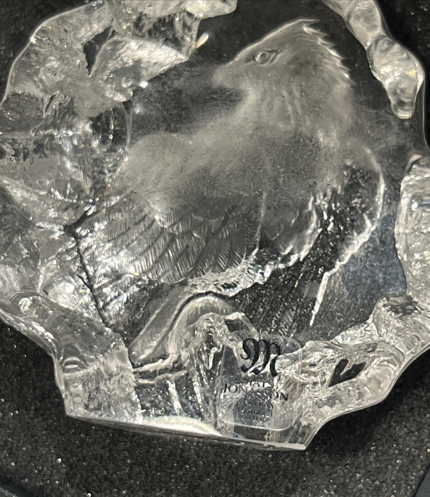 Mats Jonasson Sweden Eagle Etched Crystal Sculpture Maleras Paperweight w/ Case