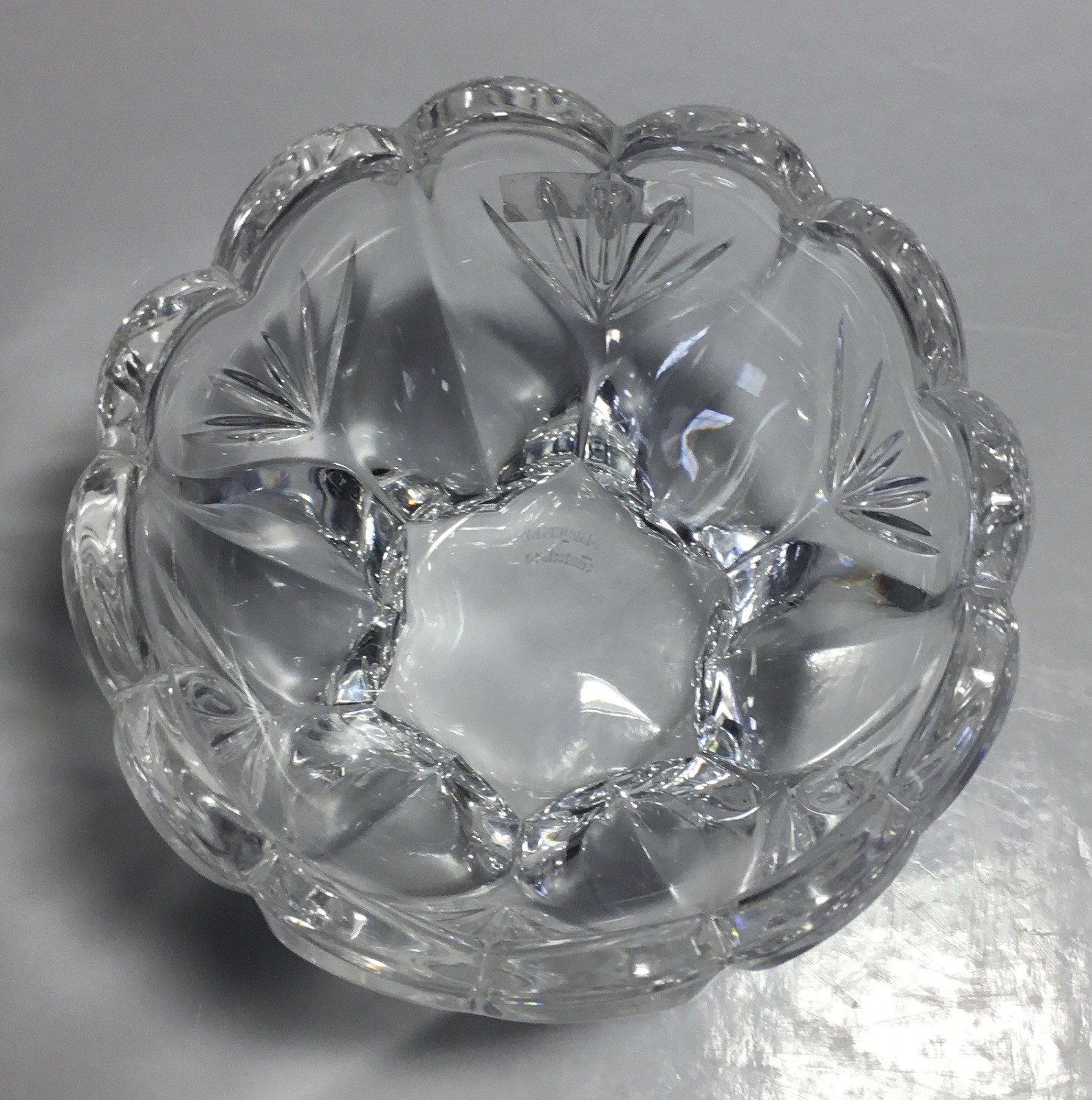 Waterford Crystal Marquis Sweet Memories Valentines Hearts Covered Dish Bowl/Lid