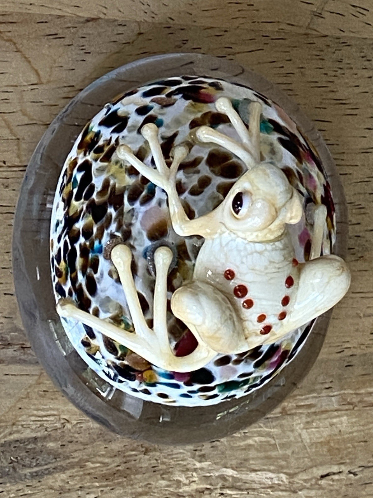 Glass Frog mini paperweight figurine handmade Tree
