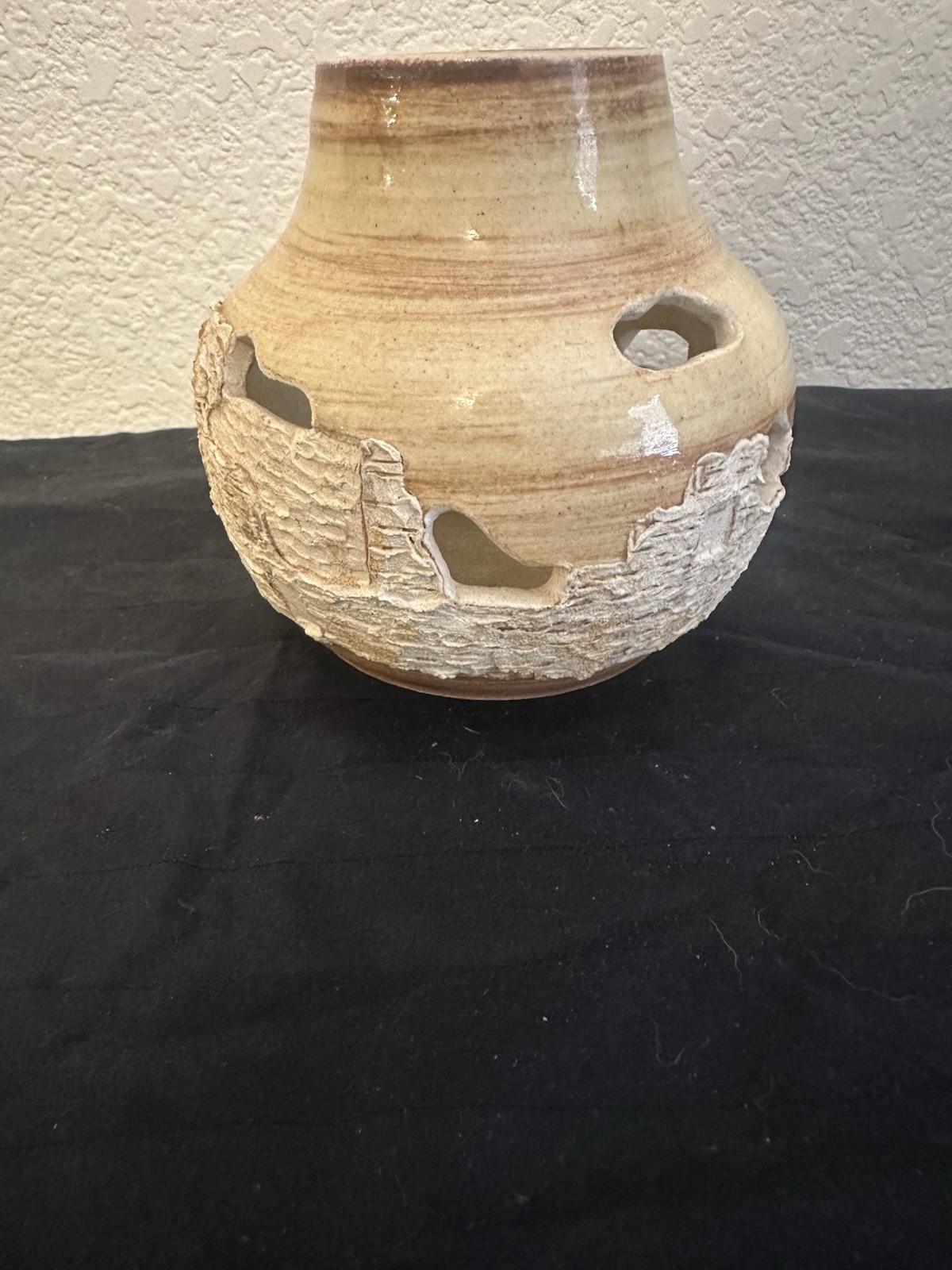 Studio Art Pottery Vase Pueblo 3d Raised Relief Design Of A Pueblo Village