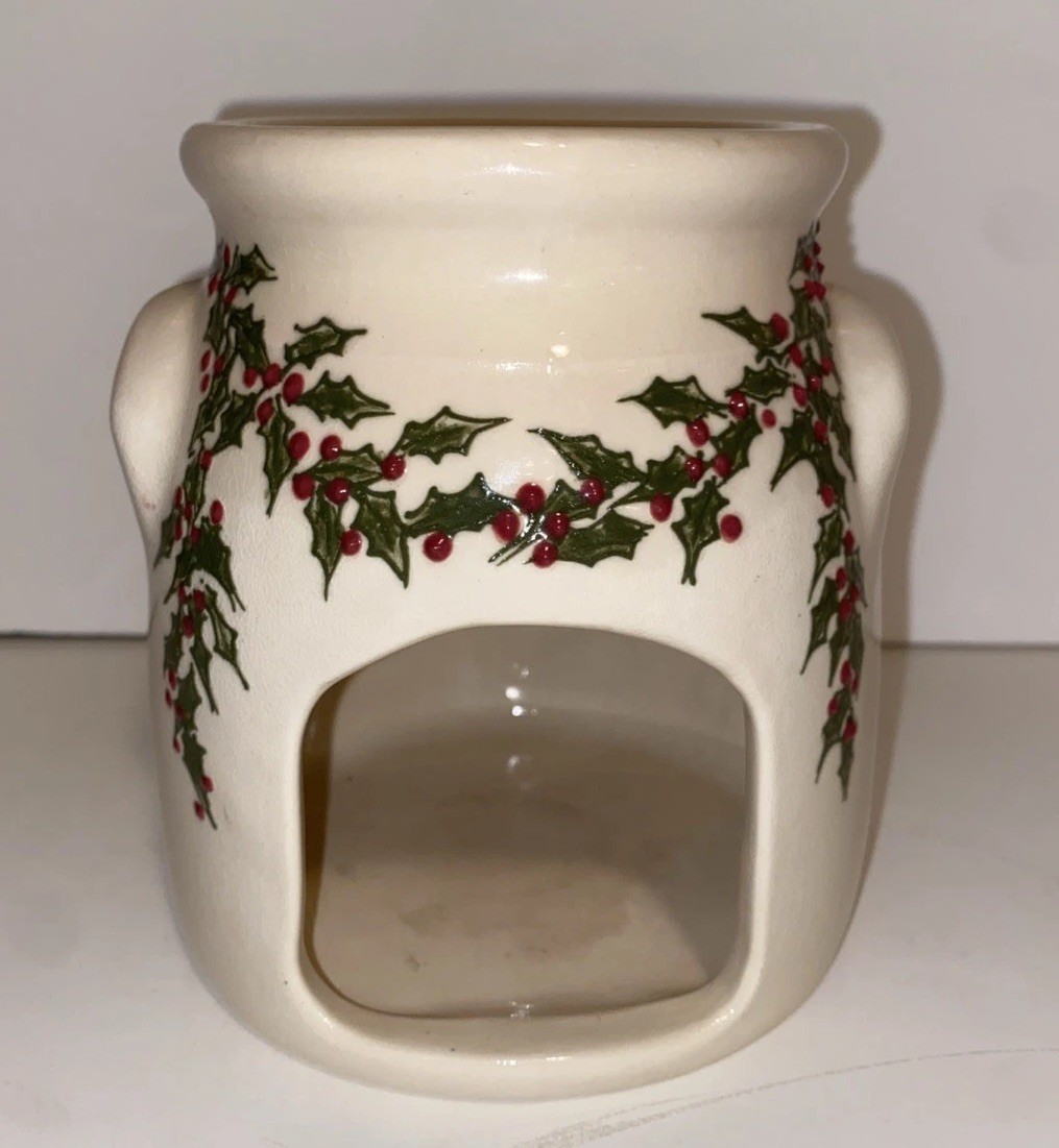 RARE Helen Berg Salmon Falls Stoneware Dover White Slip Cast Tart Warmer Holly