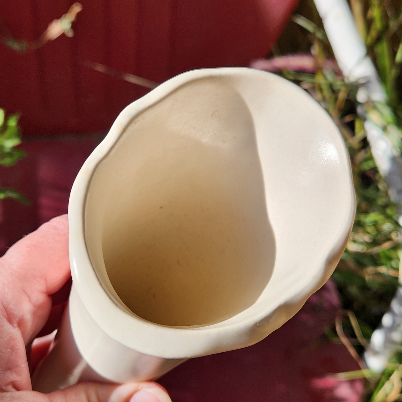 Vintage Ivory Weller Pottery Cornucopia Vase Horn Of Plenty 6.5″ Tall