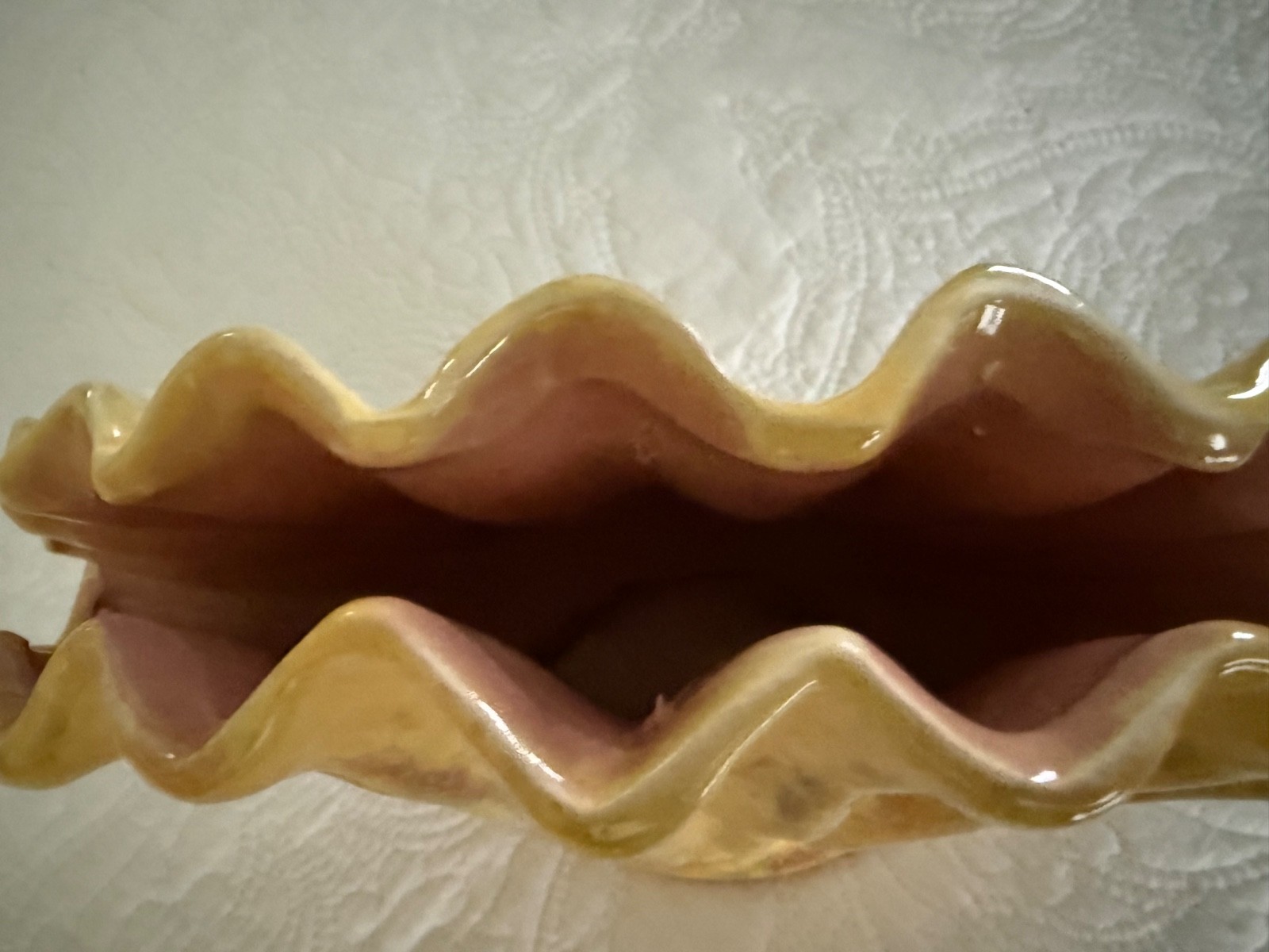 Mid-20th Century Gonder yellow ceramic shell vase with pink glaze inside 7.25×10