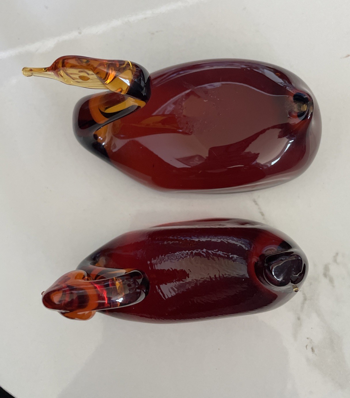 Set Of 2 Vintage Amberina Glass Swans Figurines EUC