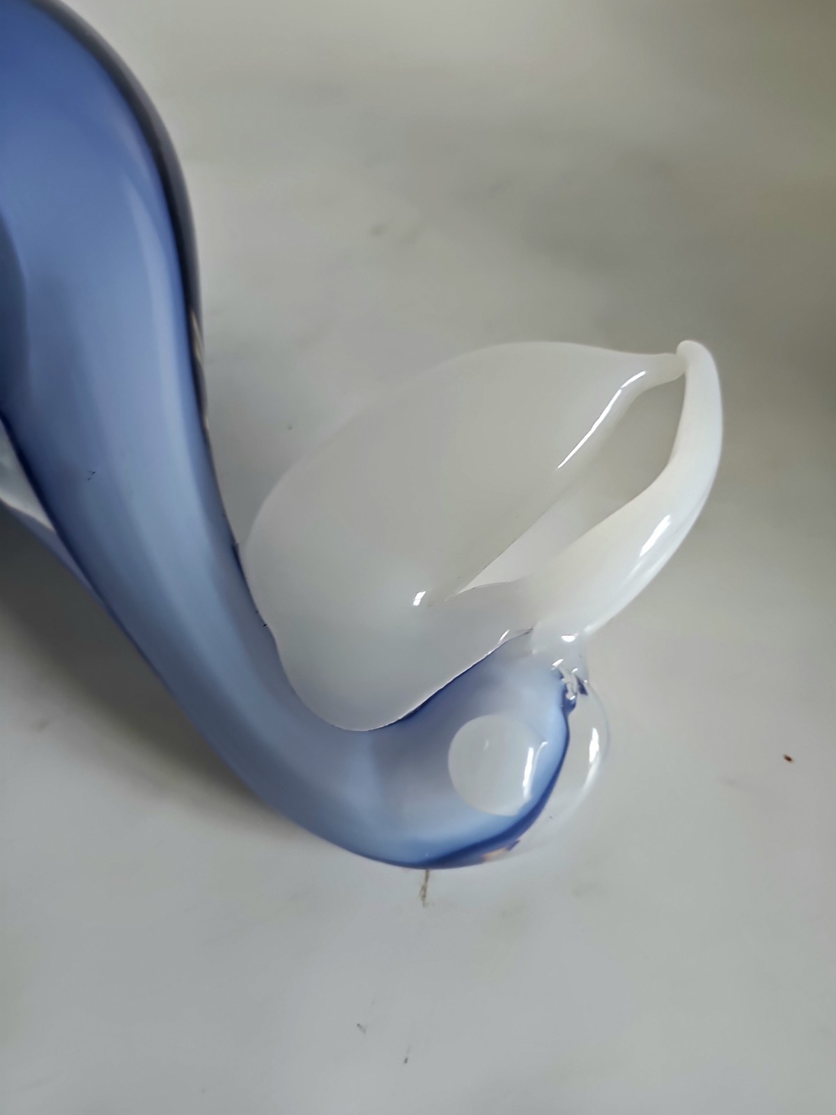 Large Murano Sommerso Glass Sculpture of Pelican Mid-Century . 6,5 Pounds.