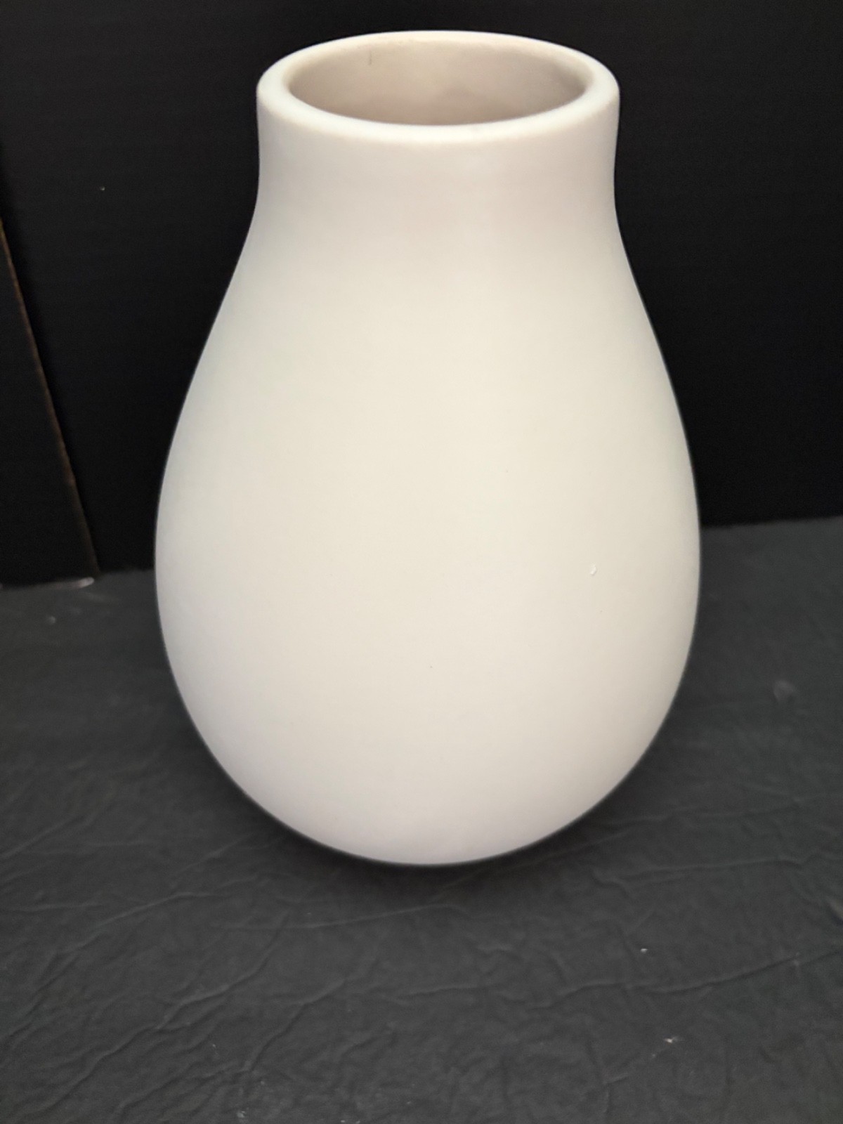 9″ Pottery Barn Artisan Handcrafted Ivory VASE Flower Decor BIRTHDAY Gift NEW