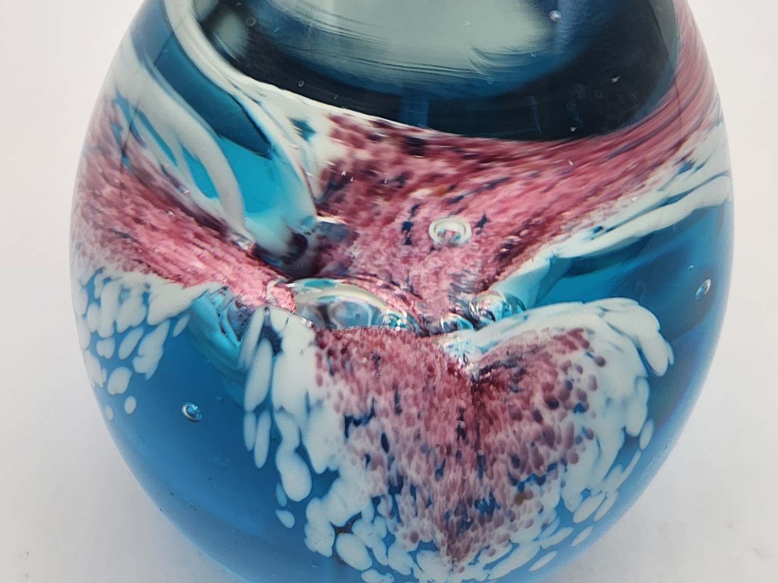 Vintage 1993 GES Glass Eye Studio Pink Blue 3.25″ Egg Paperweight Firework