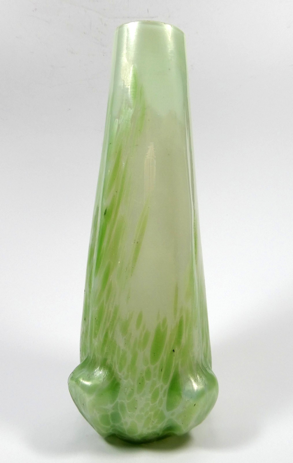 Wilhelm Kralik Sohn Helios Jugendstil Decorative Glass Vase, 1900-1919