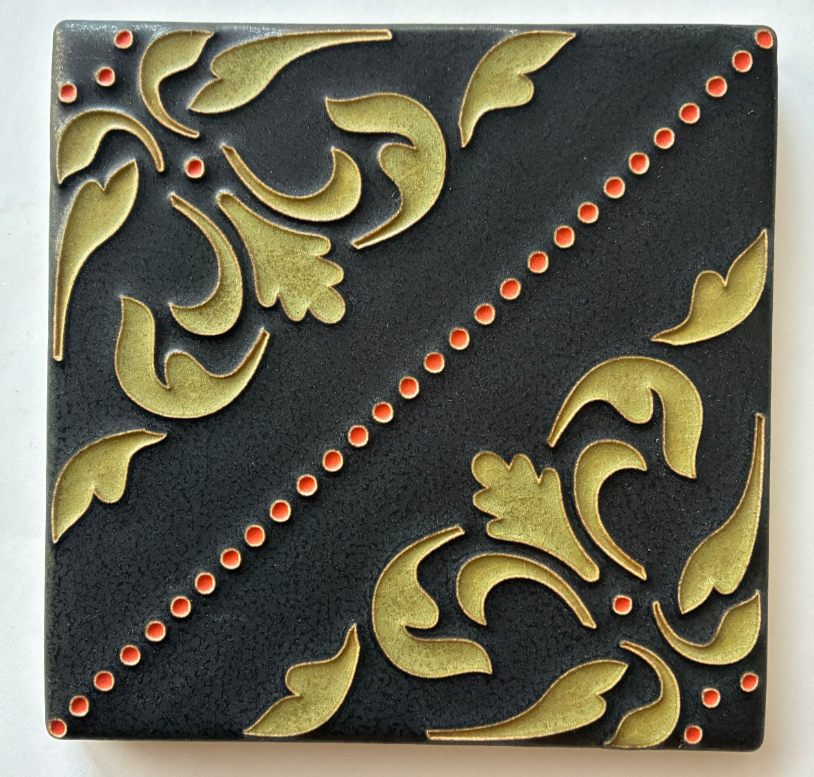 Motawi Tileworks ” Lisbon ” in Retro Lime Tile 6″ x 6″ NEW