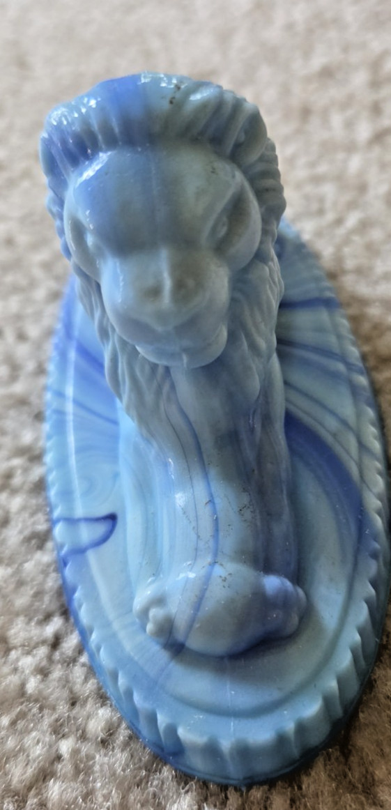 Summit Art Glass Oscar Lion Twilight Blue Slag Fig Paperweight R Vogelsong