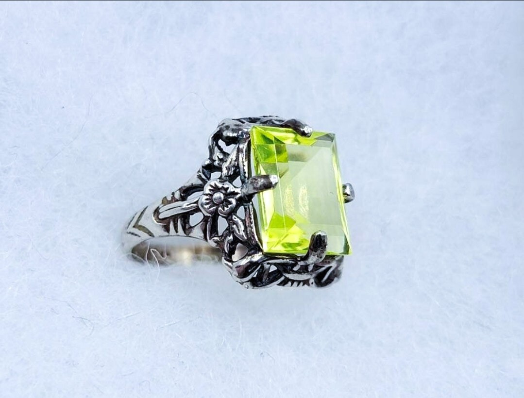 Sterling Vaseline Uranium Glass Ring Floral Art Deco Filigree 925 Silver