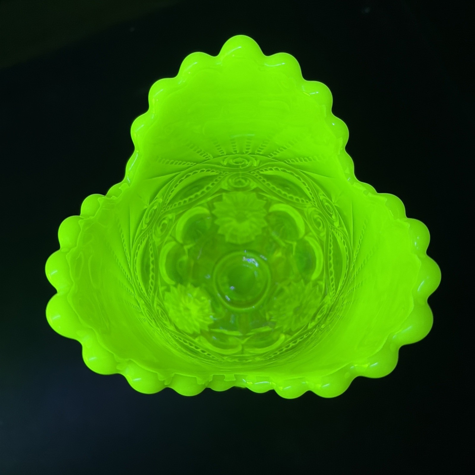 Mosser Eye Winker Spooner Vase 6″ Vaseline Opalescent Iridescent LE 42/200 2005